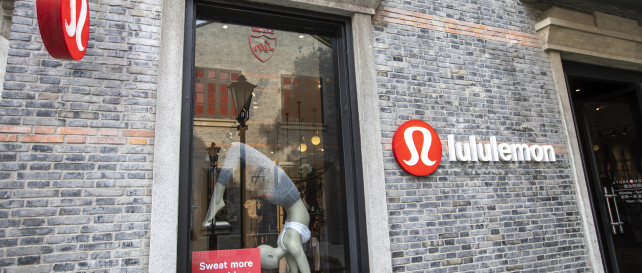 服装品牌要做鞋，lululemon“大冒险”