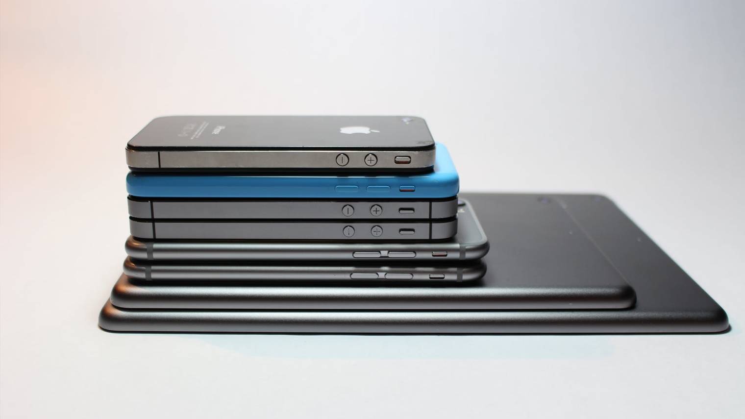 iPhone 12预测汇总：起售价5499元，屏幕、拍照或成升级重点