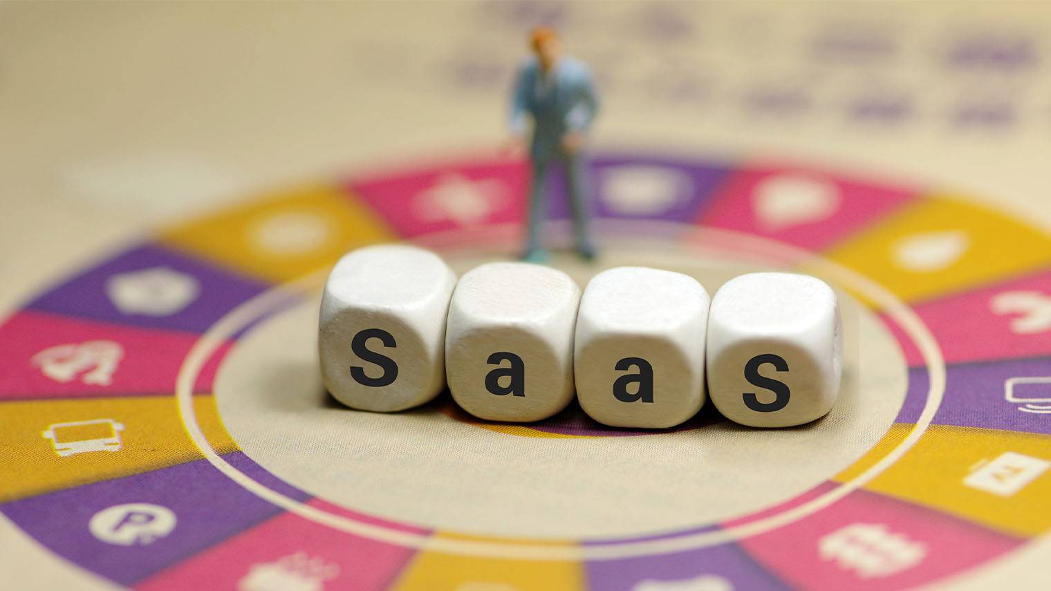 1年涨8倍，有赞、微盟背后还有千家企业混战SaaS