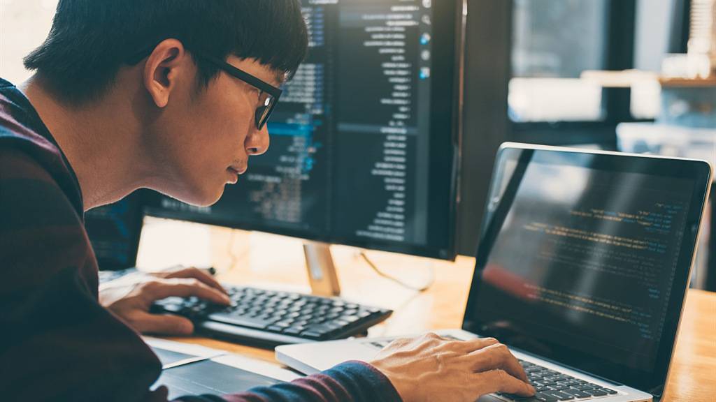 4个月出师、拿几十万年薪？起底Python速成班们