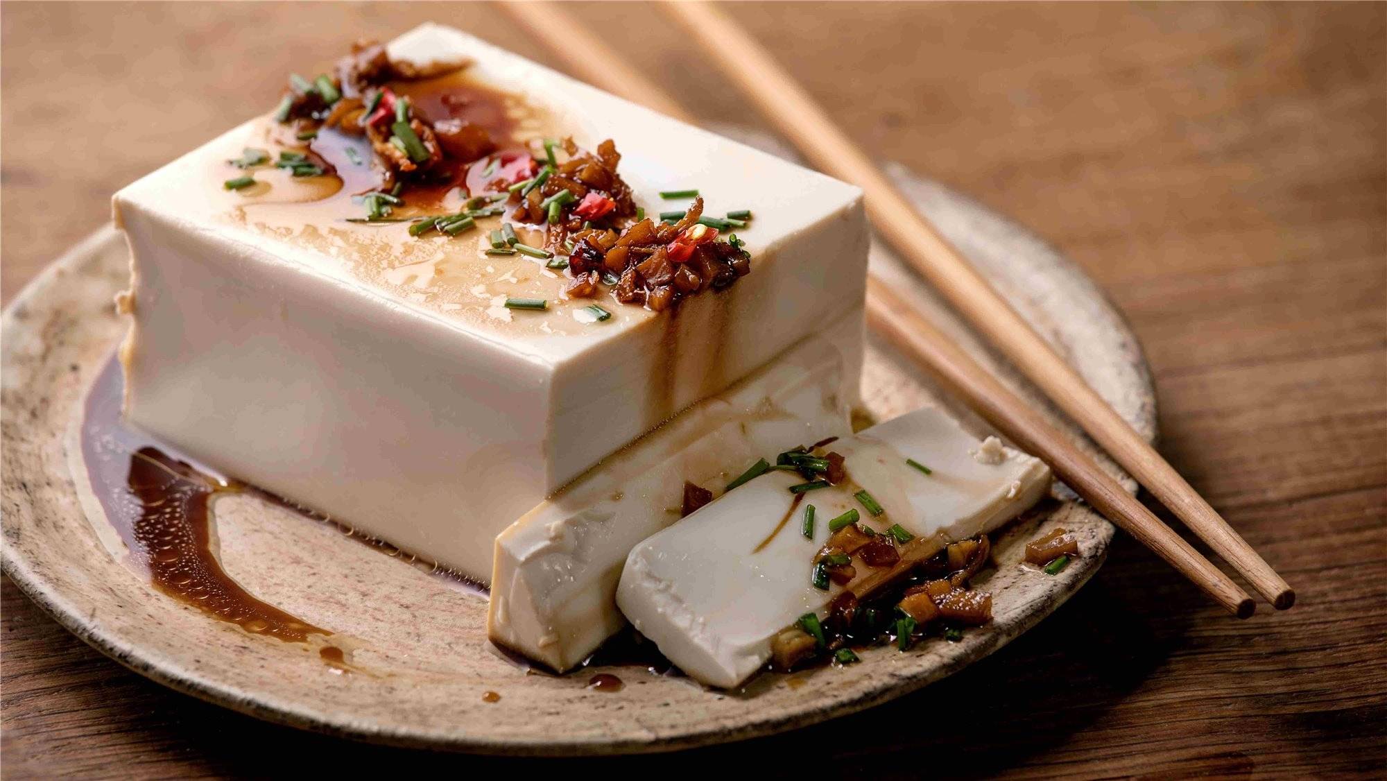 白豆腐最好吃的家庭做法，简单美味又下饭，看看你喜欢吃不？__财经头条
