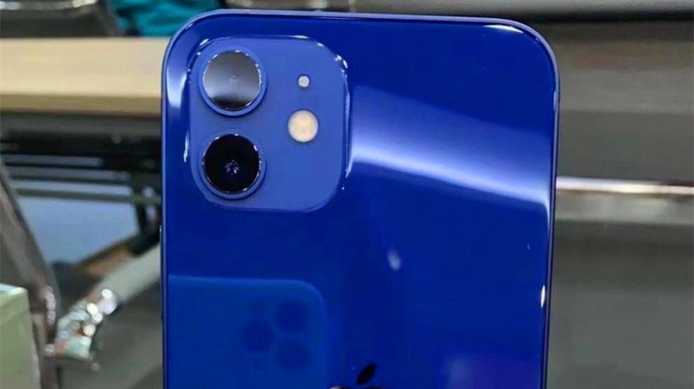 蓝色版“塑料色”翻车，iPhone12遭吐槽或引退货
